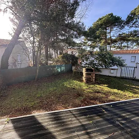 Holiday home Maison 6 Pers A 250m De La Avec Animaux Admis! - Fr-1-194-448